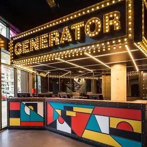 Hostel Generator, Paříž